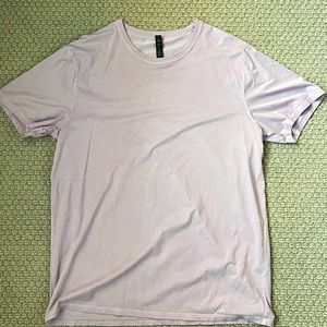 Lululemon Tshirt